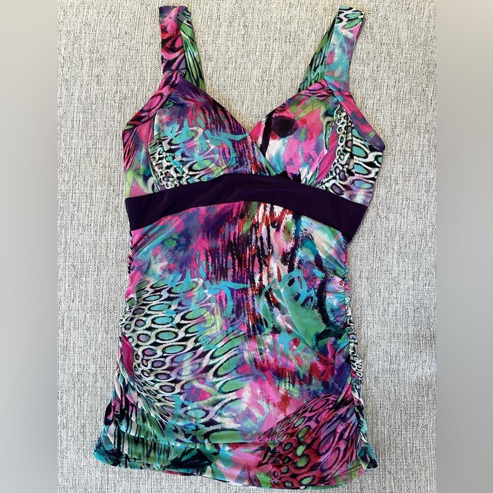 Women’s Kiwi tankini swimsuit top with ruching